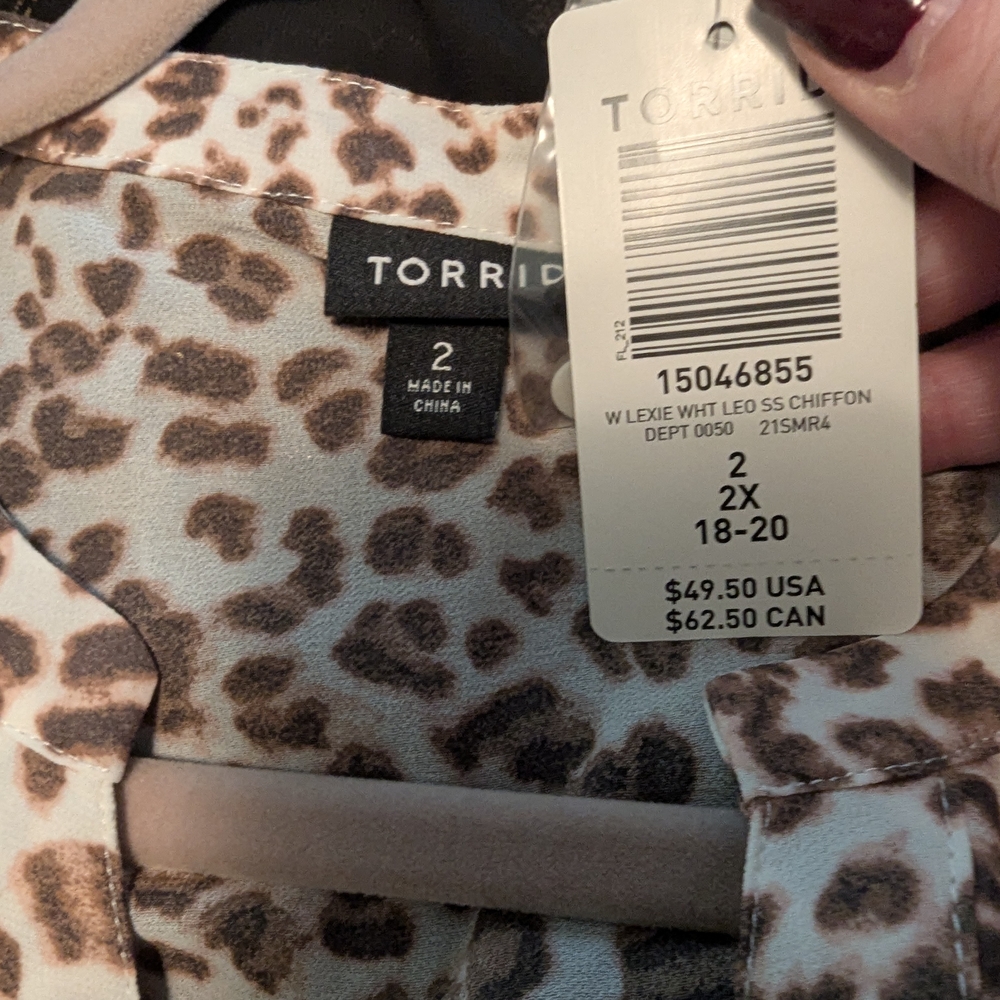 Leopard Print High-Low Tunic - Picture 3 of 6